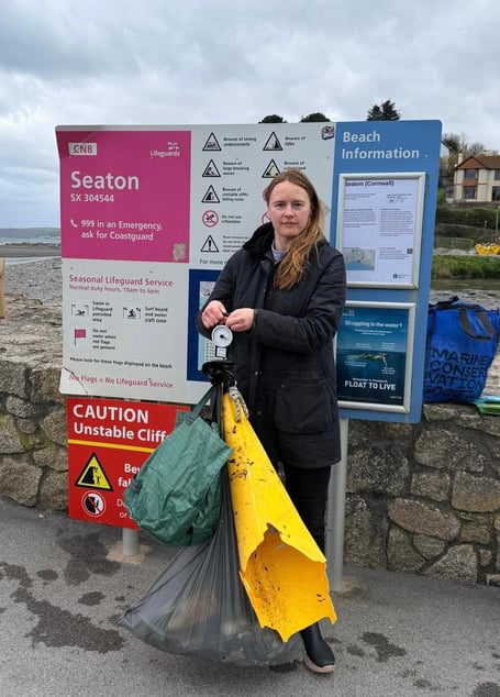 South East Cornwall MP, Anna Gelderd, joined volunteers for a coastal clean up at Seaton Beach 