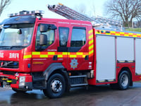 Fire crews battle blaze at Stoke Climsland barn
