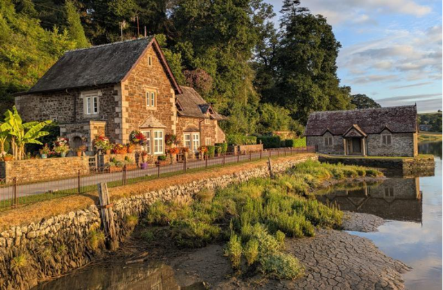 Fans can stay at iconic Beyond Paradise filming cottage