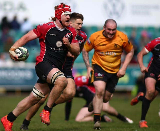 Pirates ease past Chinnor to maintain top six push