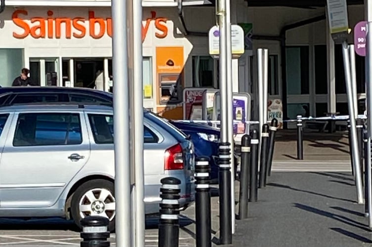 A scene guard outside of Sainsburys in Bodmin (Picture: Submitted)