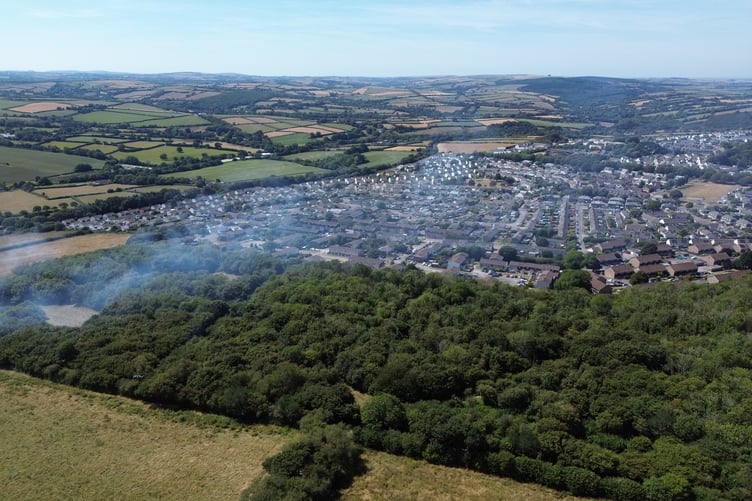Smoke billowing from the Bodmin Beacon blaze towards nearby residential areas (Picture: White Ladder Creative/Illife)