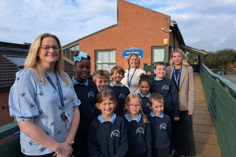 Students and staff celebrating the inspection result at Holsworthy Primary School (Picture: Holsworthy Primary School)